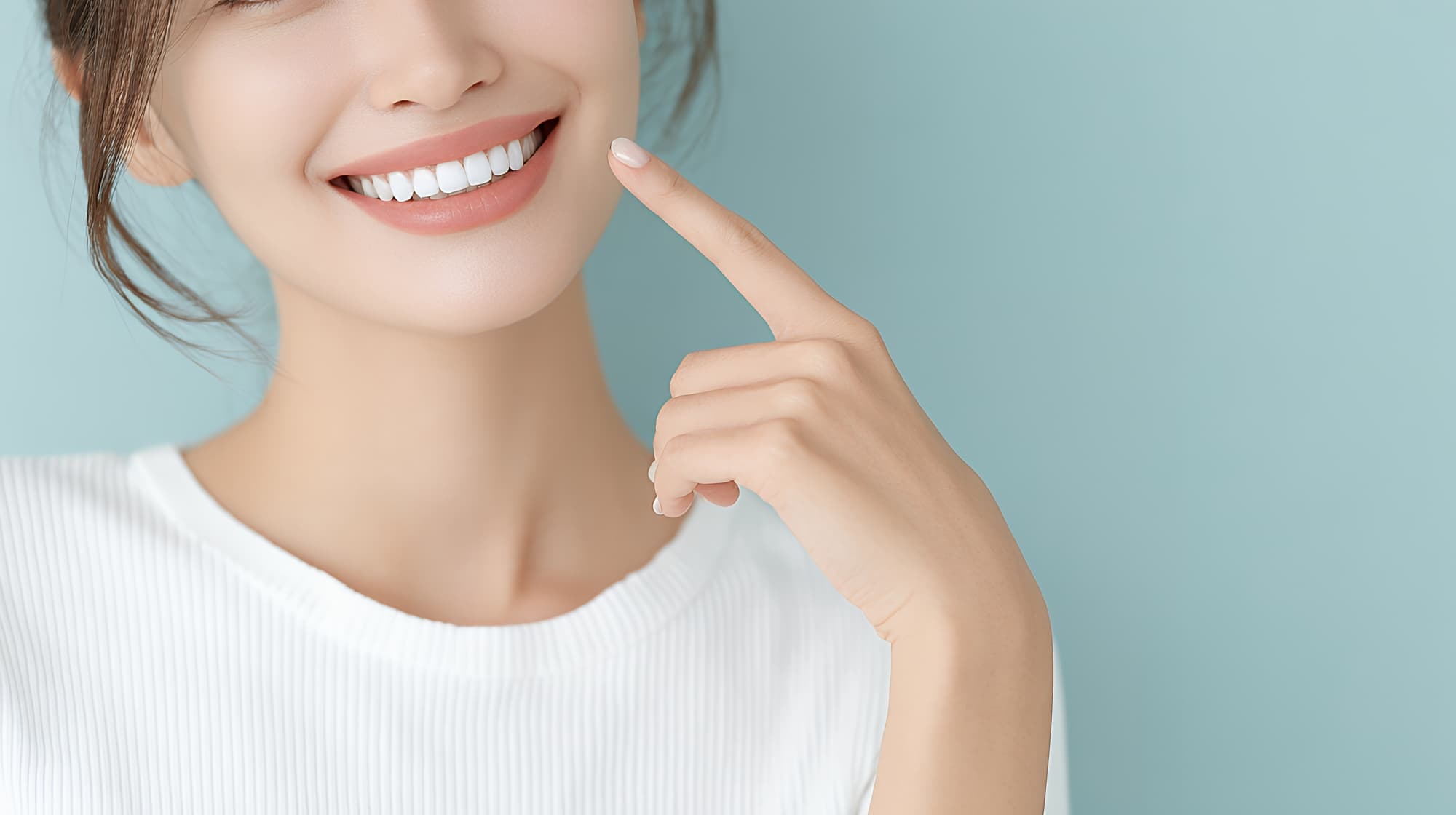 インプラントの歯にして笑顔に自信が出た女性