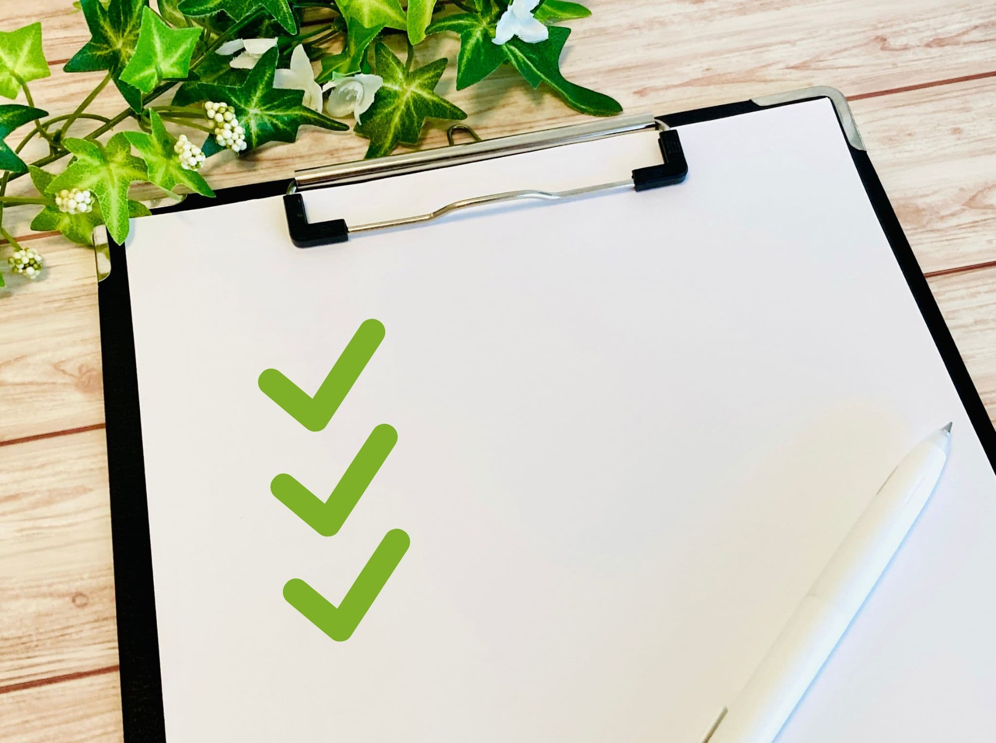 インプラント治療を受けるための条件をチェックするイメージ